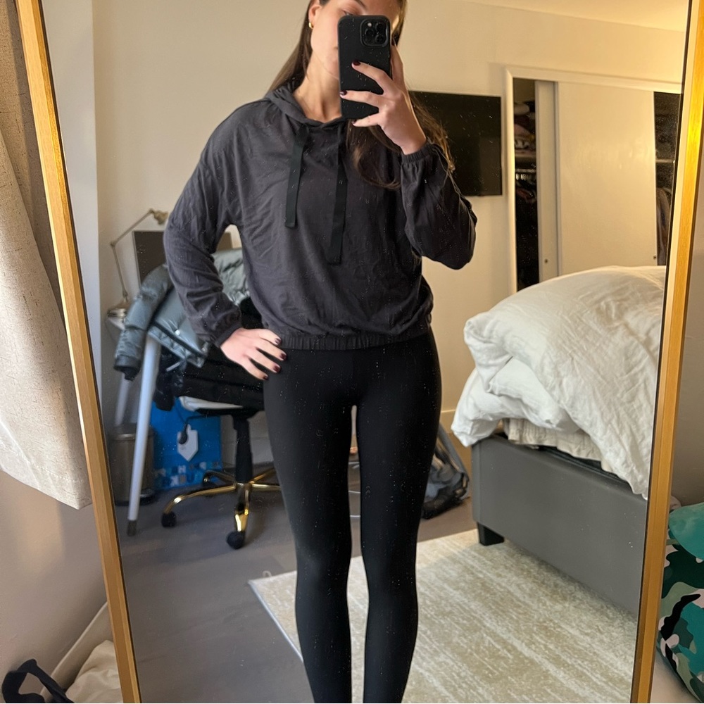 Grey Zsupply sweatshirt!